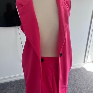 Pink polyester short suite